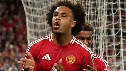 Joshua Zirkzee anotó el gol del triunfo del Manchester United a los 87 minutos.