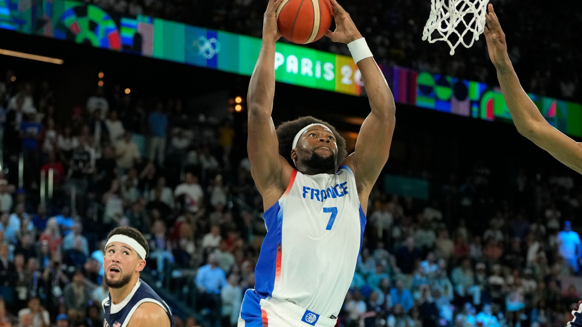 French star Guerschon Yabusele joins the 76ers – FOX Sports