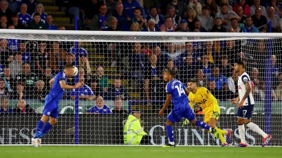 Jamie Vardy marcó el empate a los 57 minutos 