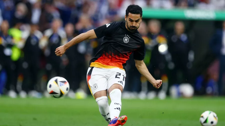 İlkay Gündogan, Alemania: 19 de agosto