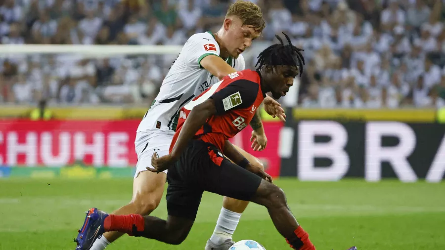 Bayer Leverkusen inicia la temporada con un agónico triunfo