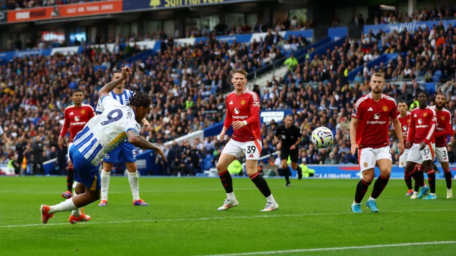 Brighton le borró la sonrisa al Manchester United