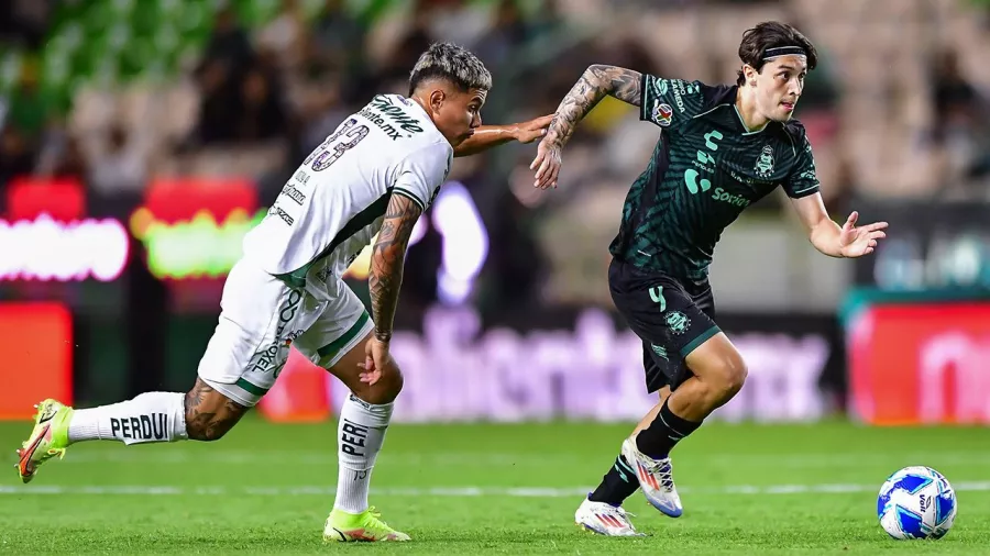 León llegó a cuatro puntos tras cinco jornadas y Santos a dos.