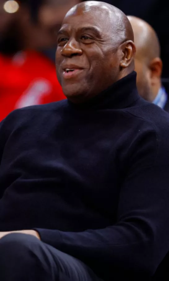 No le respondo a quien nunca ha sido campeón: Magic Johnson