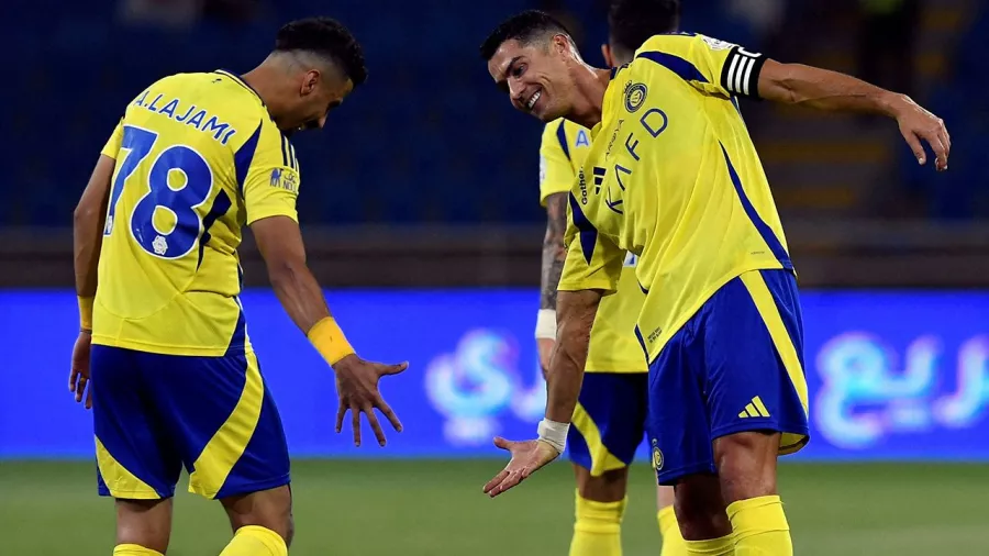 Con un golazo de tiro libre, Cristiano Ronaldo hizo el segundo tanto en la victoria 4-1 de Al-Nassr sobre Al Feiha.