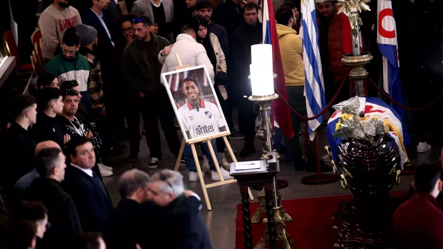 El futbol uruguayo lloró la partida de Juan Izquierdo