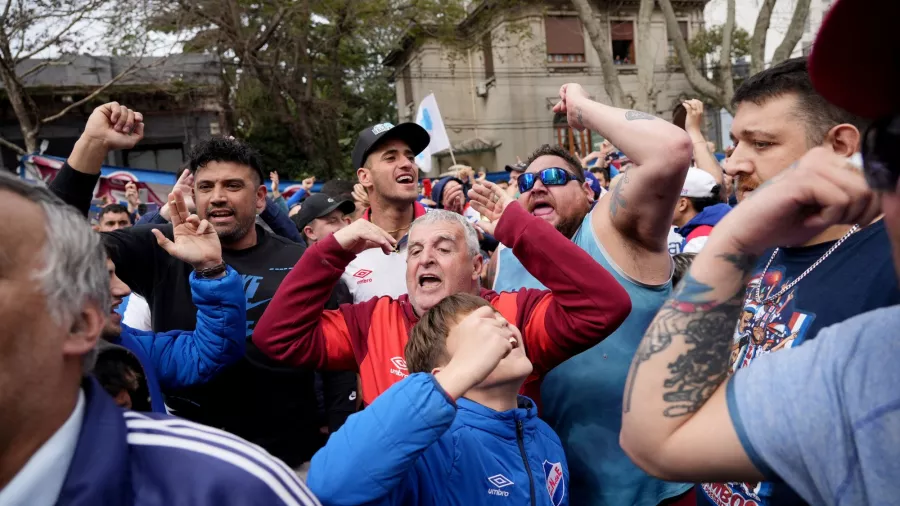 El futbol uruguayo lloró la partida de Juan Izquierdo