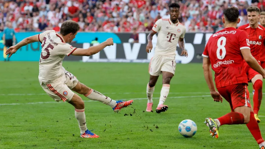 Müller vivió un día inolvidable en el duelo entre Freiburg y Bayern Munich