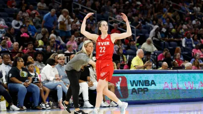 Caitlin Clark fue implacable en el mejor partido de su carrera