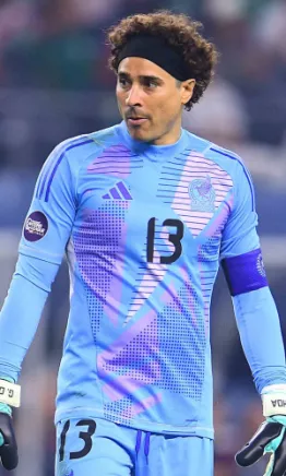 Guillermo Ochoa podría jugar en Portugal