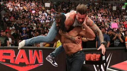 Drew McIntyre maltrató a CM Punk en Monday Night RAW