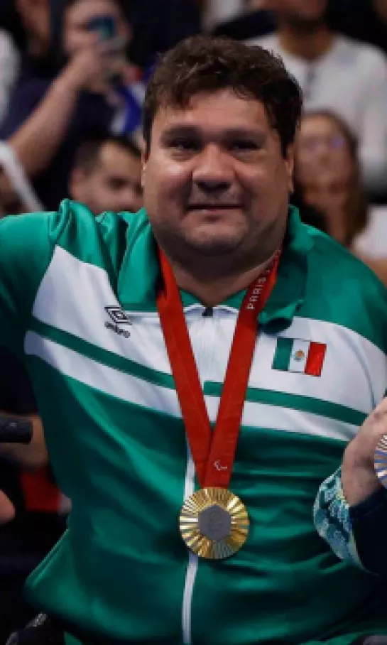 José Arnulfo Castorena refrendó su oro paralímpico en natación