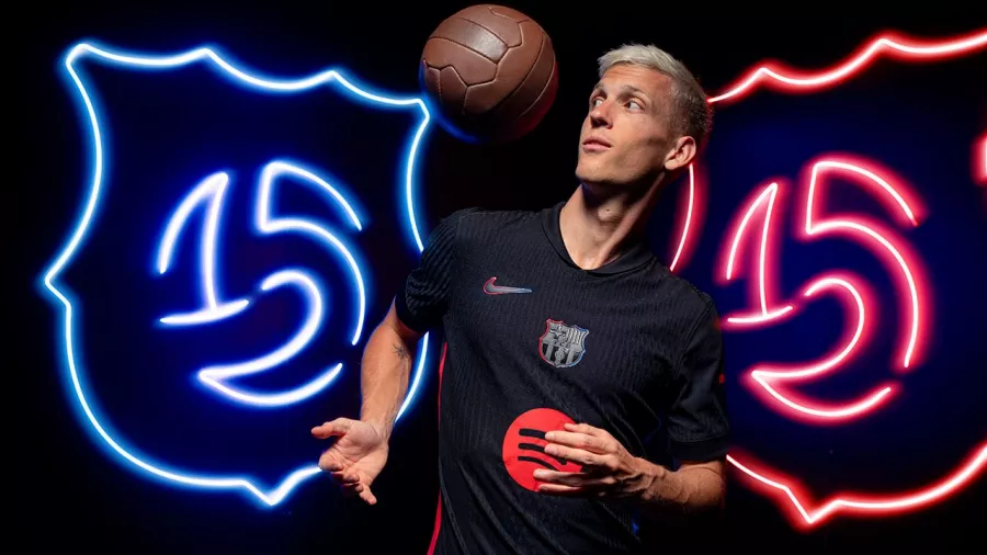 Barcelona presentó un jersey de 'vida nocturna'.