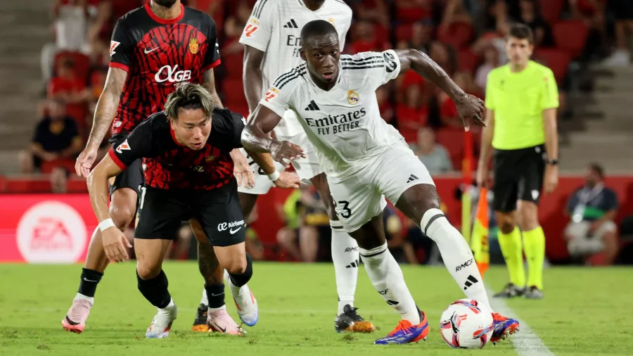 Ferland Mendy: Tibia derecha