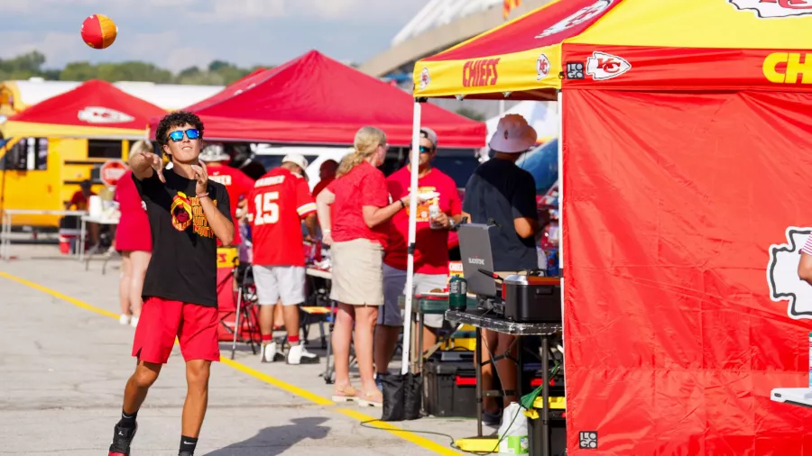 ¡Feliz año nuevo!, en Kansas City está listo el 'kickoff de la NFL