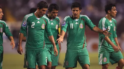 El Tri venía de perder 3-1 de visitante contra Honduras; estaba sufriendo en la eliminatoria hacia 2010.