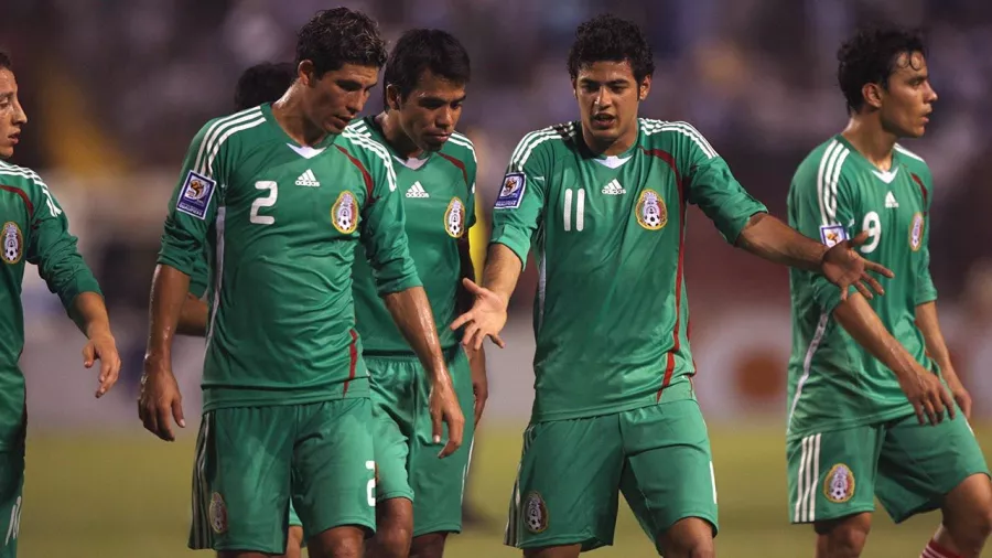 El Tri venía de perder 3-1 de visitante contra Honduras; estaba sufriendo en la eliminatoria hacia 2010.