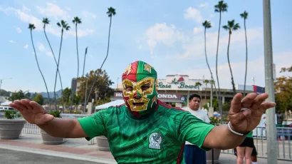 México llenó de color el Rose Bowl para el debut de Javier Aguirre