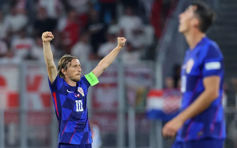 Luka Modric marca en un partido histórico y engrosa su leyenda