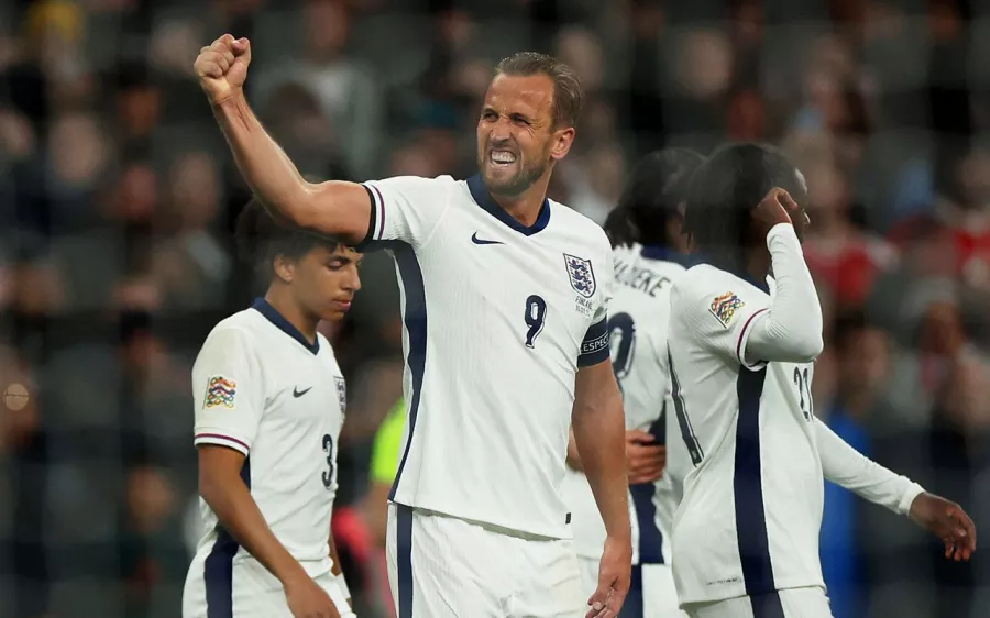 Harry Kane celebra con doblete su centenario