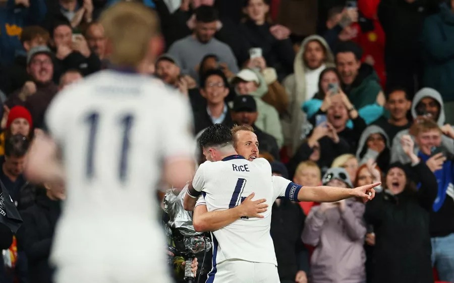 Harry Kane celebra con doblete su centenario