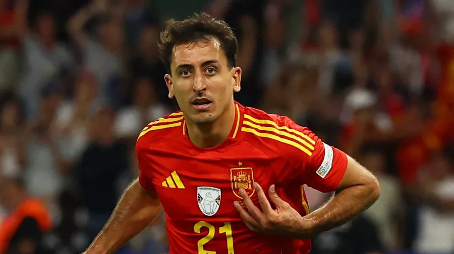 Mikel Oyarzabal, España/Real Sociedad: tobillo