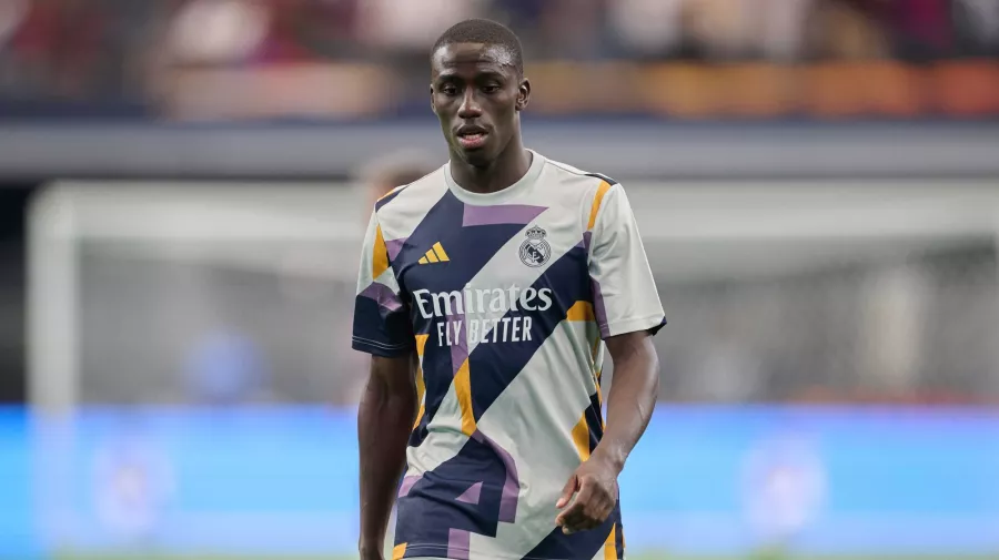 Ferland Mendy, Francia/Real Madrid: tibia derecha