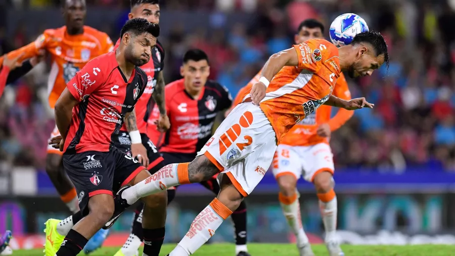 Pachuca sigue sin caminar y Atlas lo exhibió