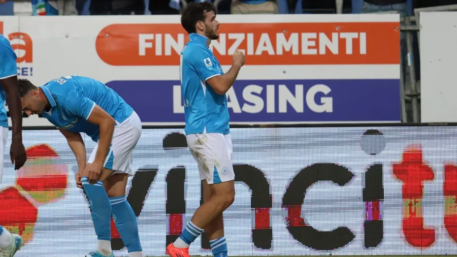 Napoli brilló ante Cagliari y ya está donde quería en la Serie A