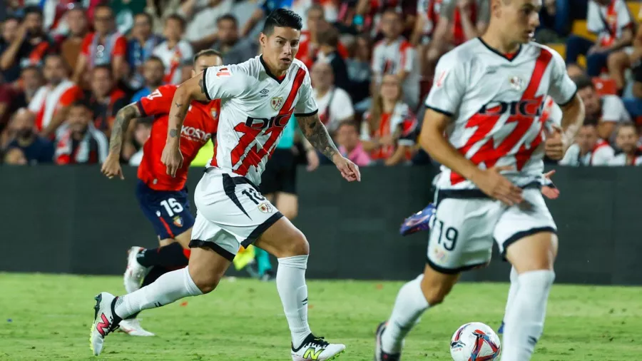 James Rodríguez encendió el estadio de Vallecas en su debut