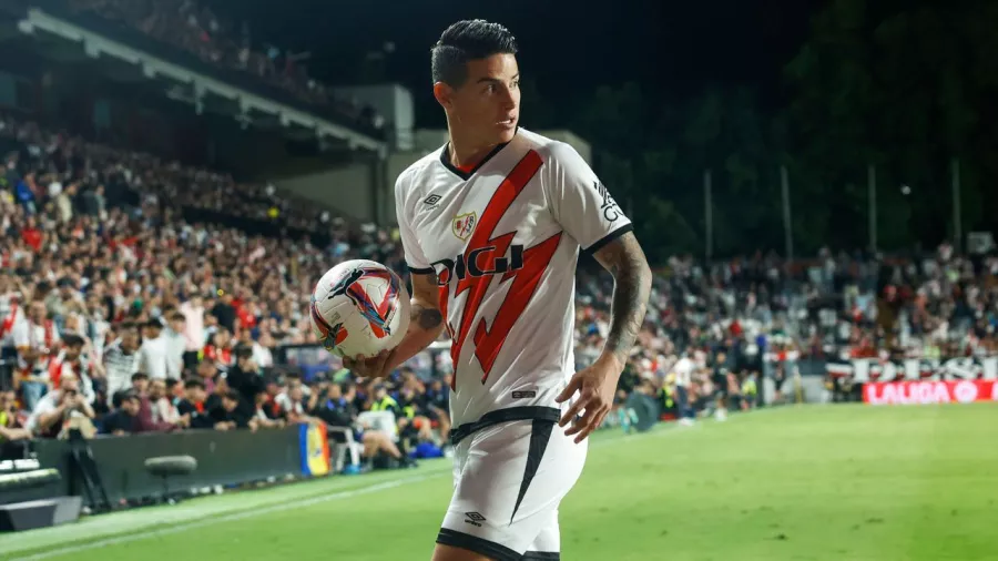 James Rodríguez encendió el estadio de Vallecas en su debut