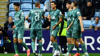 Tottenham avanzó en la Carabao Cup de último minuto