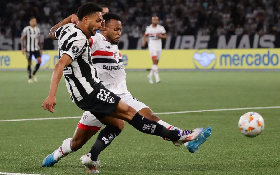 Botafogo y Sao Paulo dejan la decisión final para la vuelta