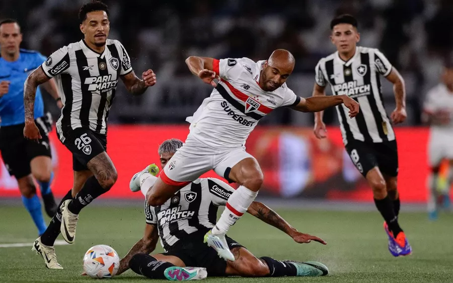 Botafogo y Sao Paulo dejan la decisión final para la vuelta