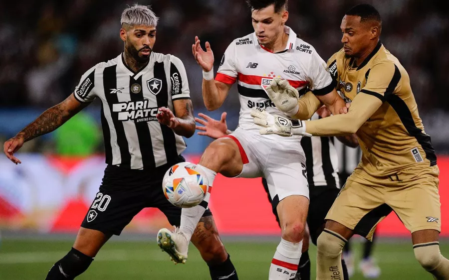 Botafogo y Sao Paulo dejan la decisión final para la vuelta