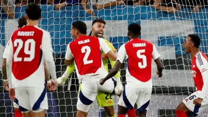 La descomunal doble atajada de David Raya que salvó al Arsenal en la Champions League