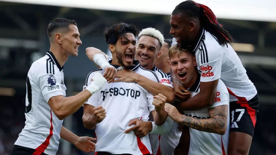 Raúl Jiménez marcó por segundo partido consecutivo en la Premier League