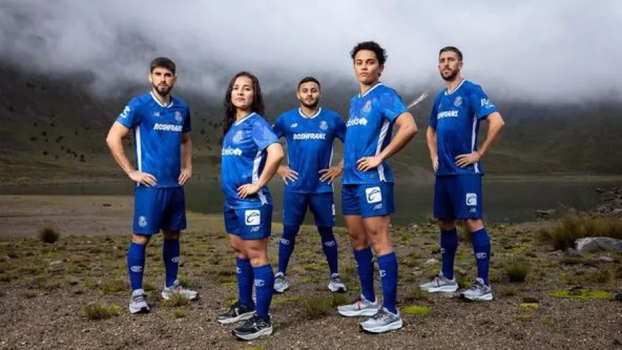 El uniforme azul de los Diablos, un homenaje al Nevado de Toluca