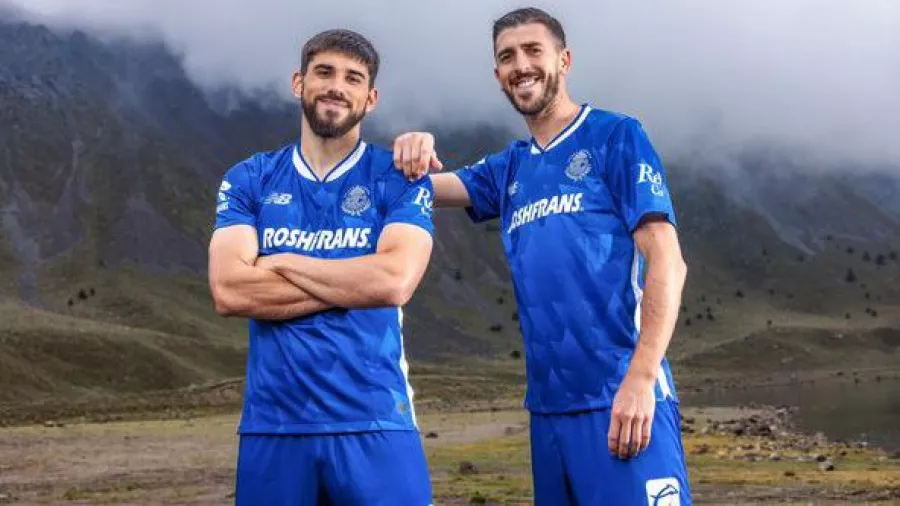 El uniforme azul de los Diablos, un homenaje al Nevado de Toluca