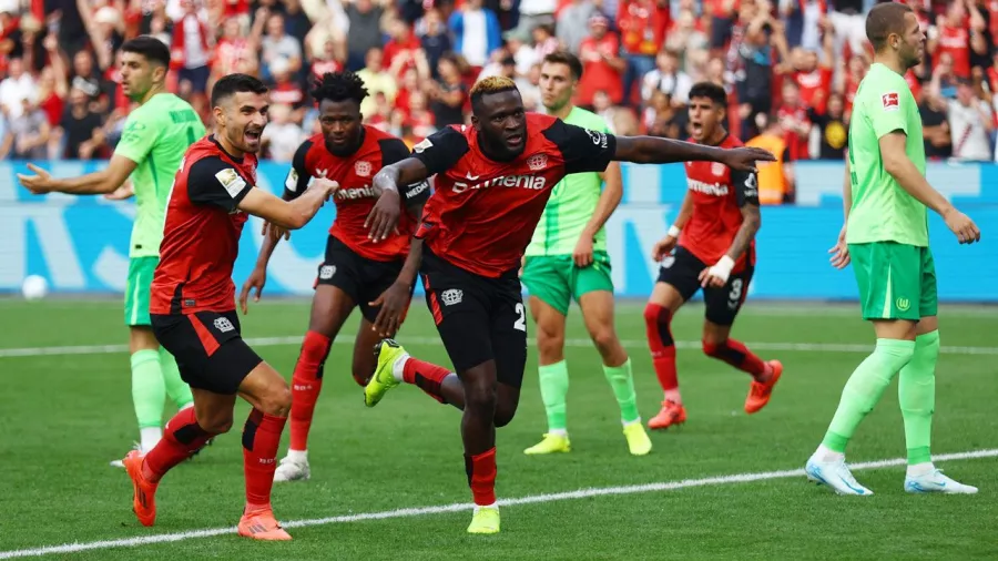 Victor Boniface entró de cambio para marcar el gol del triunfo en tiempo de descuento