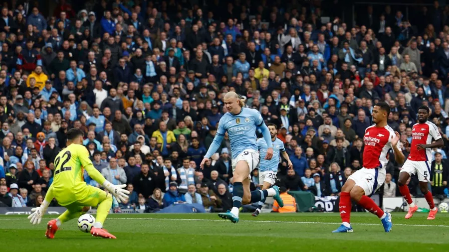 El '9' abrió el marcador en el duelo entre Manchester City y Arsenal que terminó en empate