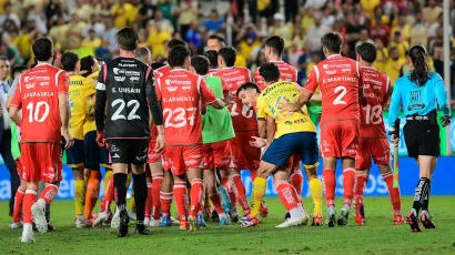 Necaxa y América empataron 1-1 pero el partido terminó muy caliente.