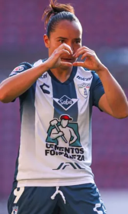 Charlyn Corral marcó doblete en el empate de Pachuca y Chivas