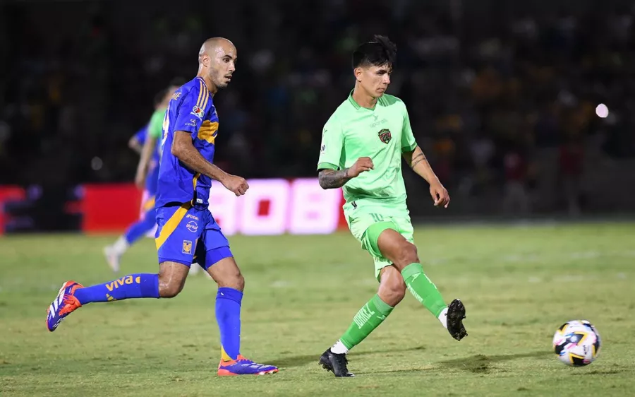 Tigres rescata la victoria en el último momento