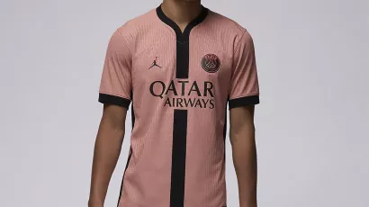 Paris Saint-Germain reveló su camiseta Jordan para la temporada 2024/25.