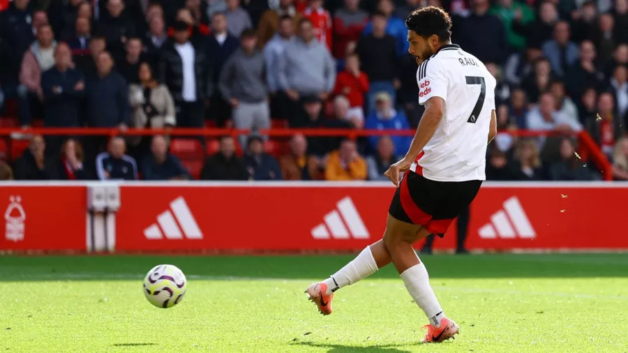 Fulham derrotó 1-0 a Fulham con el tercer gol consecutivo de Raúl Jiménez