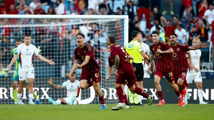 El juvenil de 20 años Niccolò Pisilli marcó el gol del triunfo a siete minutos del final 