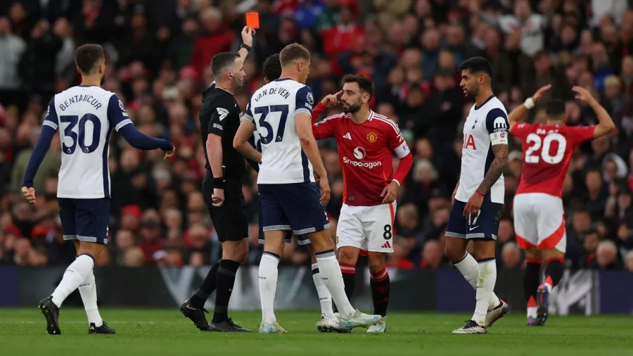 Primera tarjeta roja de Bruno Fernandes con el United después de 242 partidos