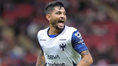 Dos torneos y 34 partidos después, 'Tecatito' Corona festejó su primer gol con Rayados