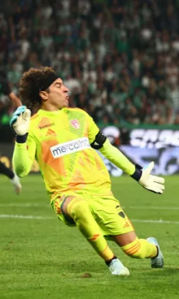 Guillermo Ochoa aguantó el cero en la portería y AVS es décimo lugar en Portugal